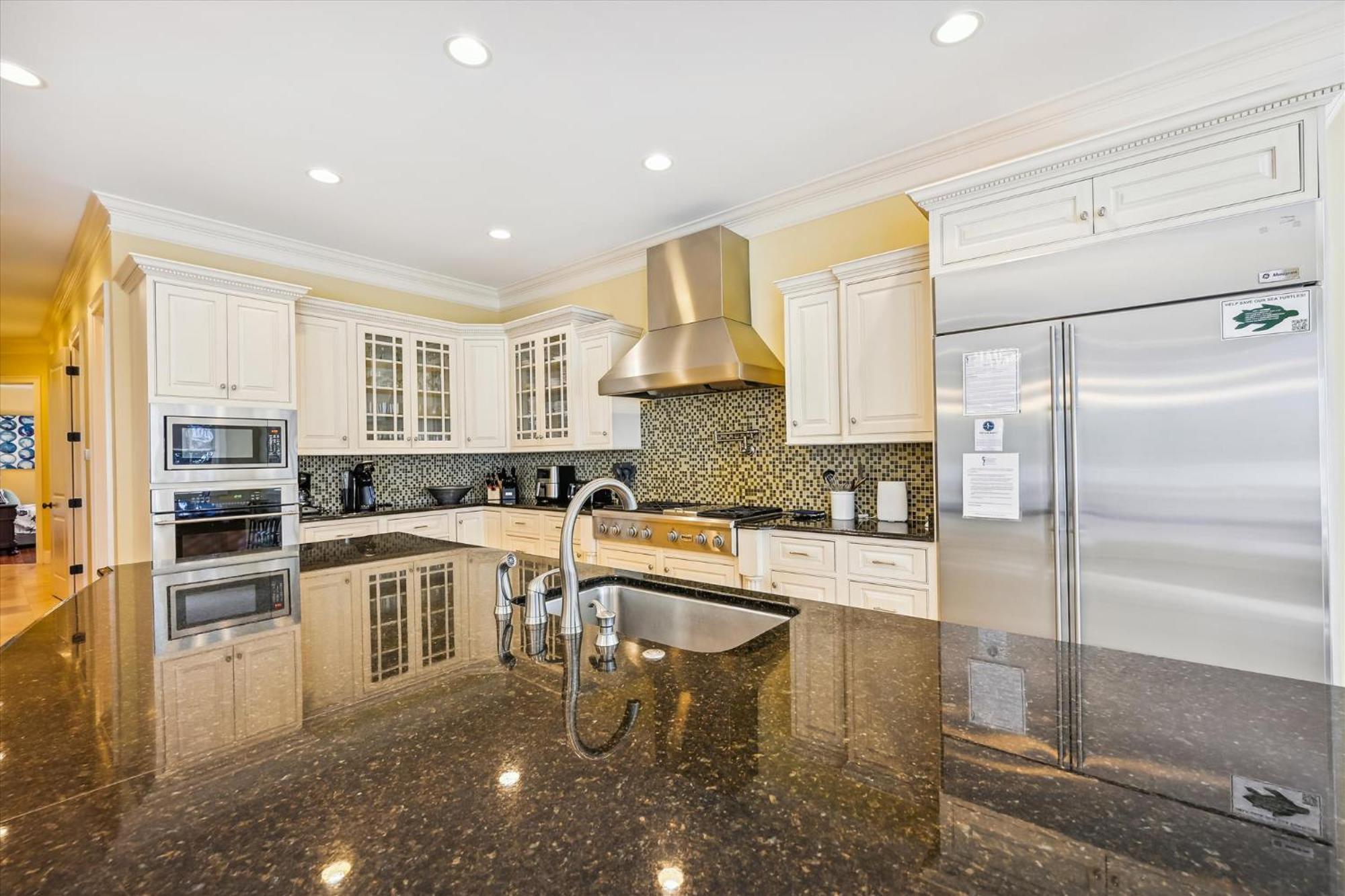 Holiday home 18 Dollar Road- Oceanfront, Large Private Pool, Hot Tub Free Activities Included Hilton Head Island