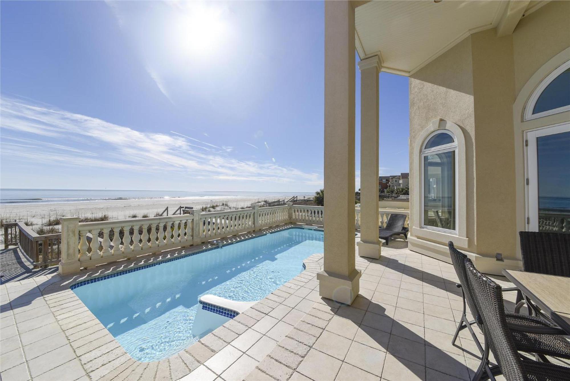 Holiday home 14 Collier Road- Oceanfront, Private Pool, Free Activities Included Hilton Head Island