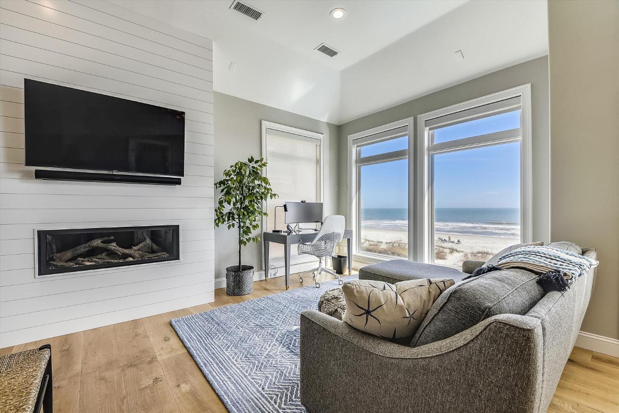 14 Collier Road- Oceanfront, Private Pool, Free Activities Included