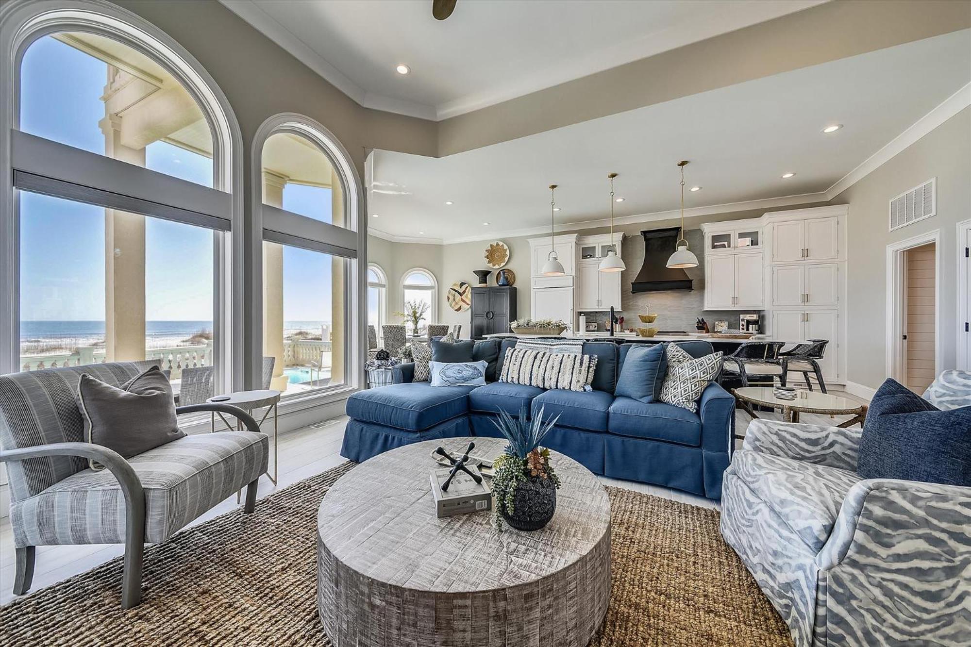 Holiday home 14 Collier Road- Oceanfront, Private Pool, Free Activities Included *