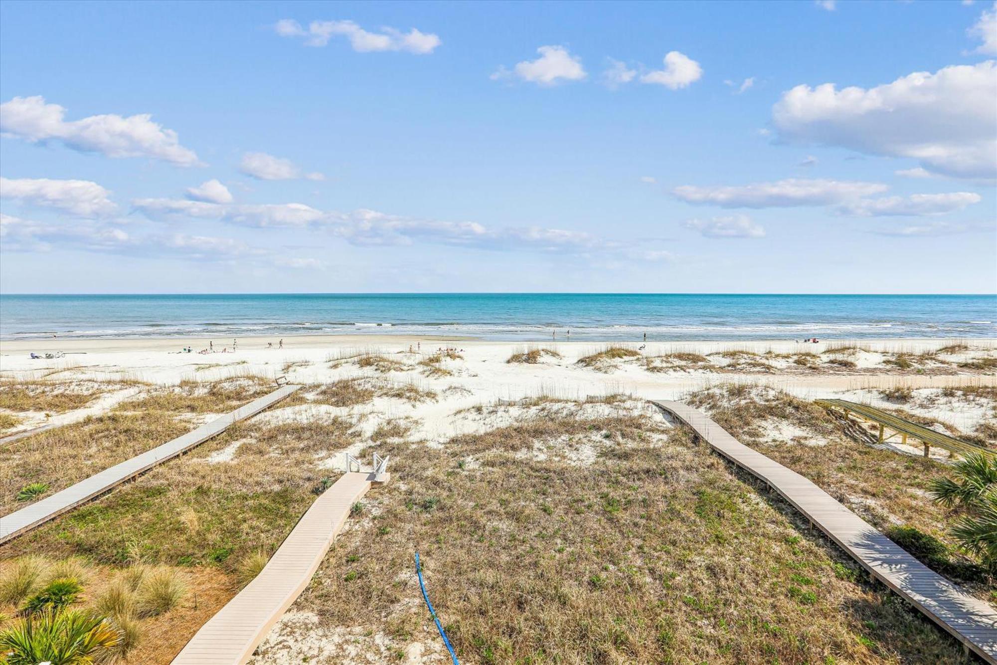 12 Collier Road- Oceanfront, Pool, Great For Large Groups, Free Activities Included Holiday home *