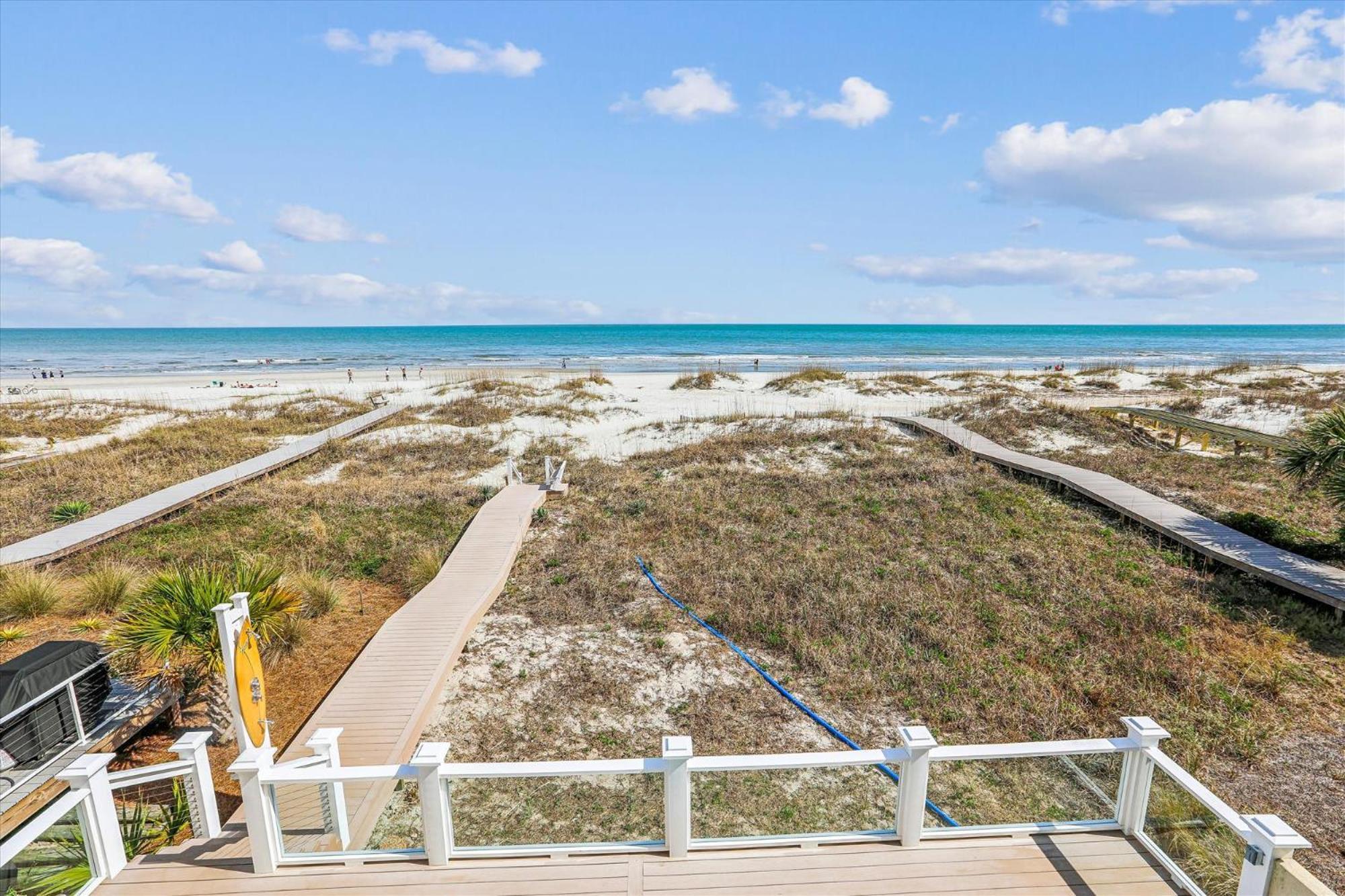 Holiday home 12 Collier Road- Oceanfront, Pool, Great For Large Groups, Free Activities Included