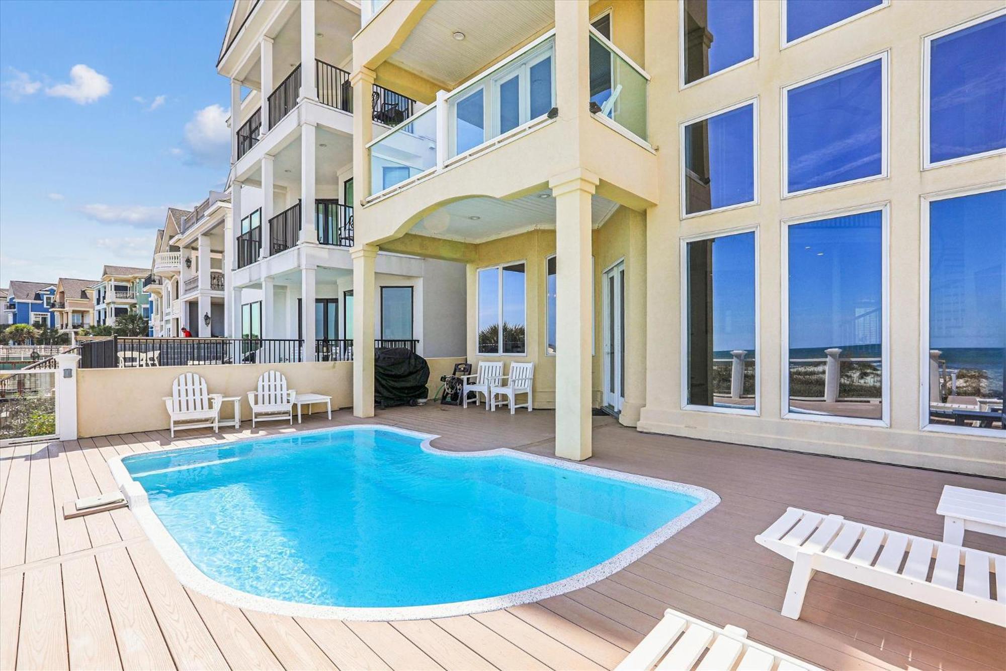 12 Collier Road- Oceanfront, Pool, Great For Large Groups, Free Activities Included Holiday home