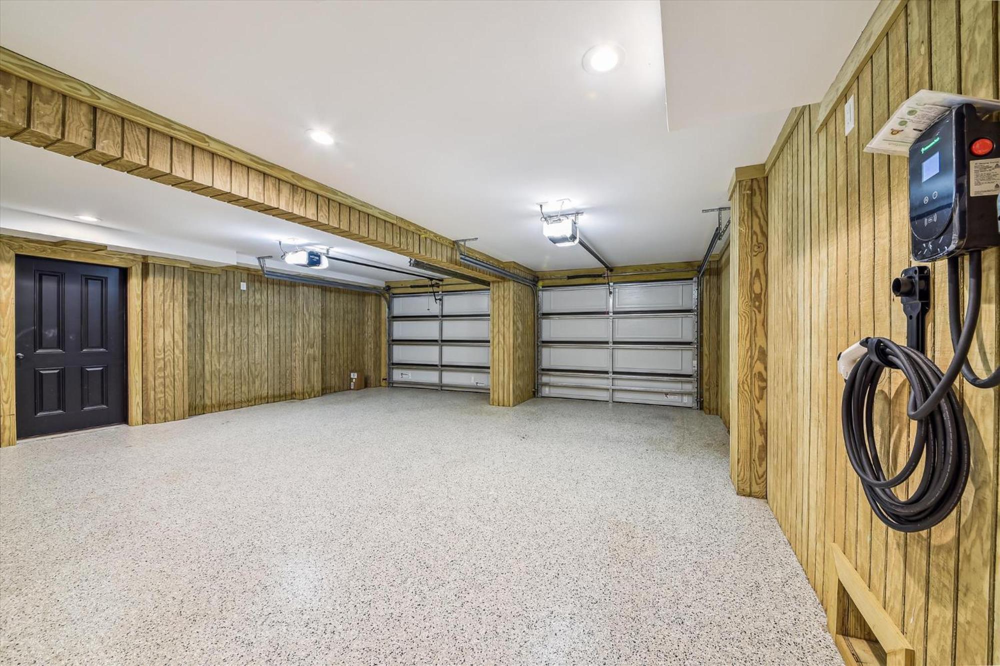 10 Collier Beach- Oceanfront, Private Access, Heatable Pool, Free Activities Included Hilton Head Island