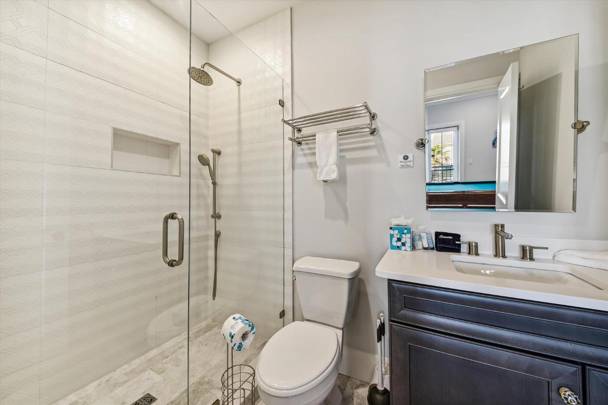 10 Collier Beach- Oceanfront, Private Access, Heatable Pool, Free Activities Included Holiday home *