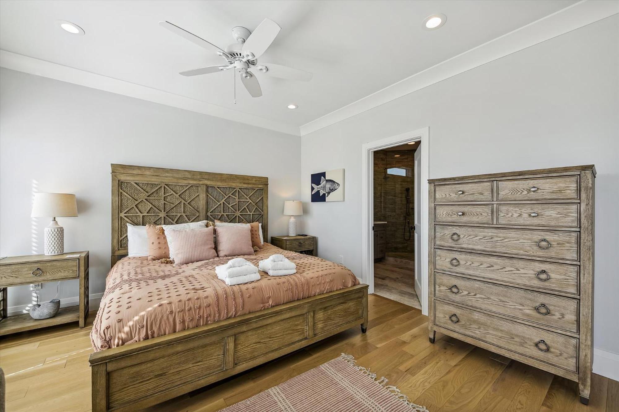Holiday home 10 Collier Beach- Oceanfront, Private Access, Heatable Pool, Free Activities Included *