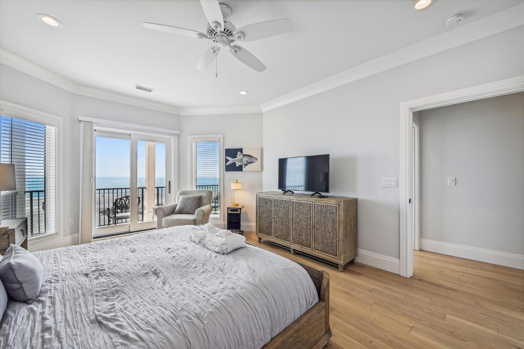 Holiday home 10 Collier Beach- Oceanfront, Private Access, Heatable Pool, Free Activities Included Hilton Head Island