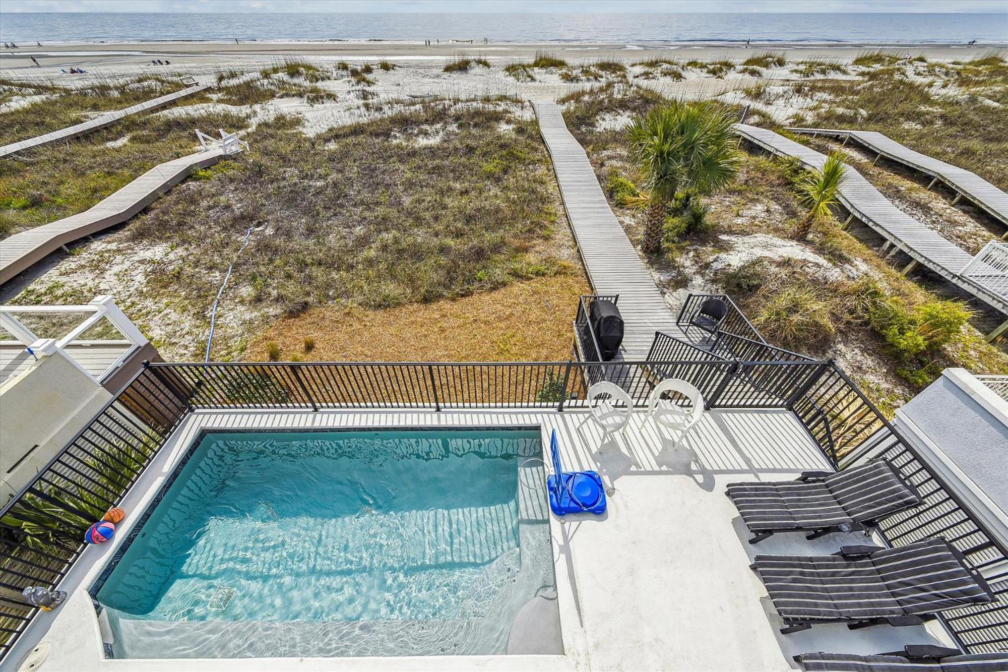 10 Collier Beach- Oceanfront, Private Access, Heatable Pool, Free Activities Included Holiday home Hilton Head Island