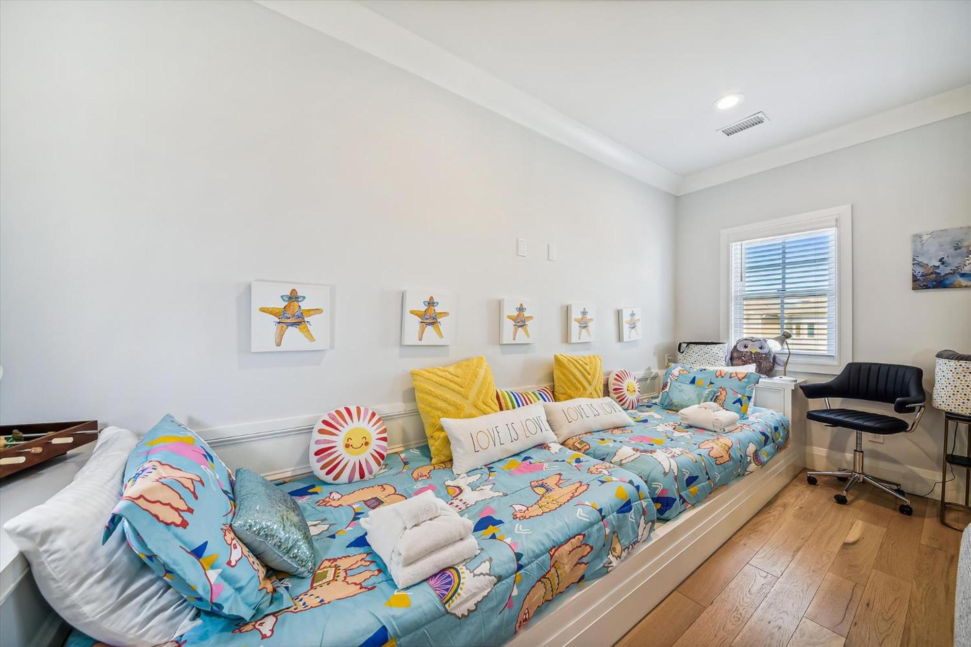 10 Collier Beach- Oceanfront, Private Access, Heatable Pool, Free Activities Included * Hilton Head Island