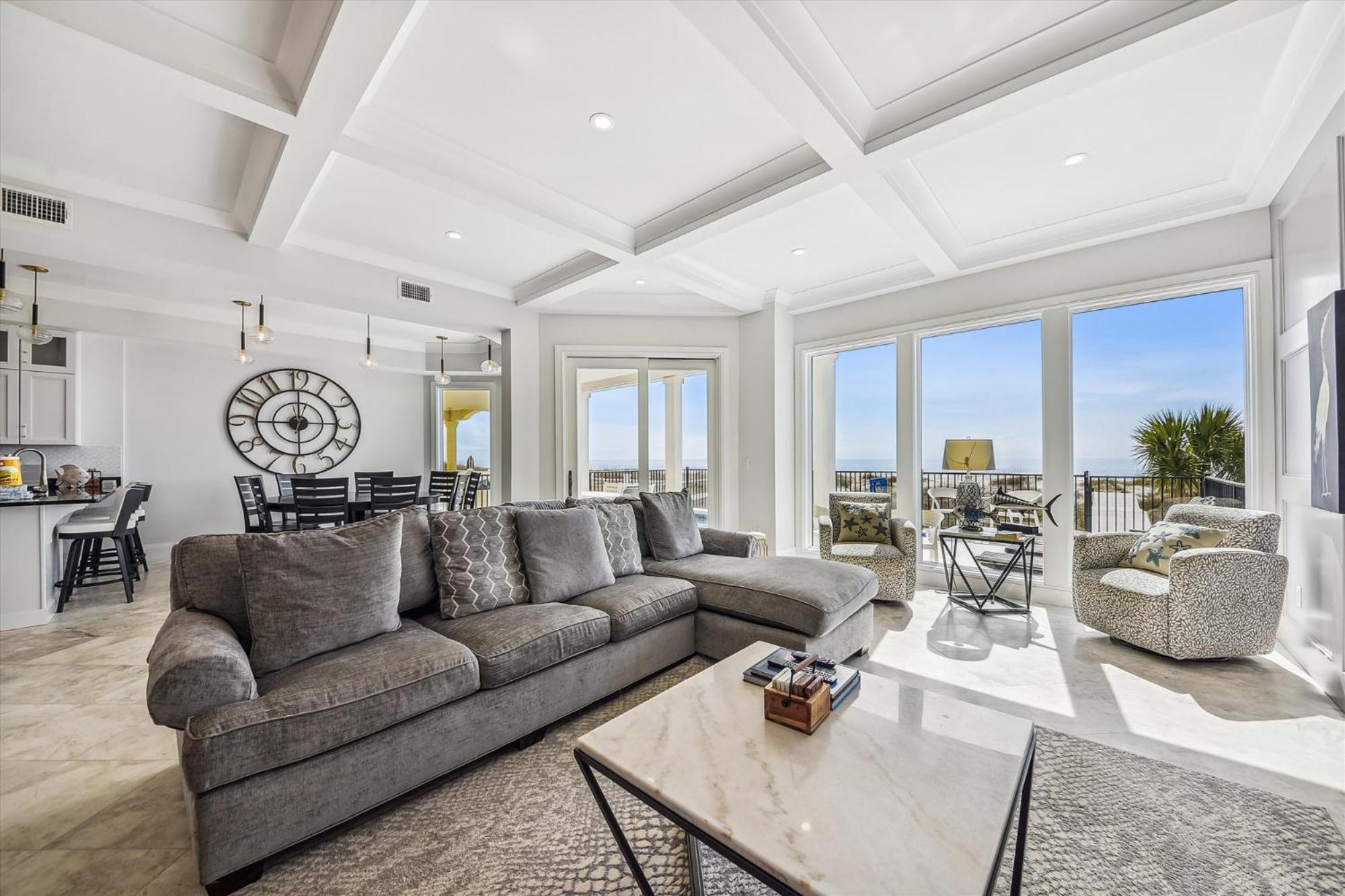 10 Collier Beach- Oceanfront, Private Access, Heatable Pool, Free Activities Included *