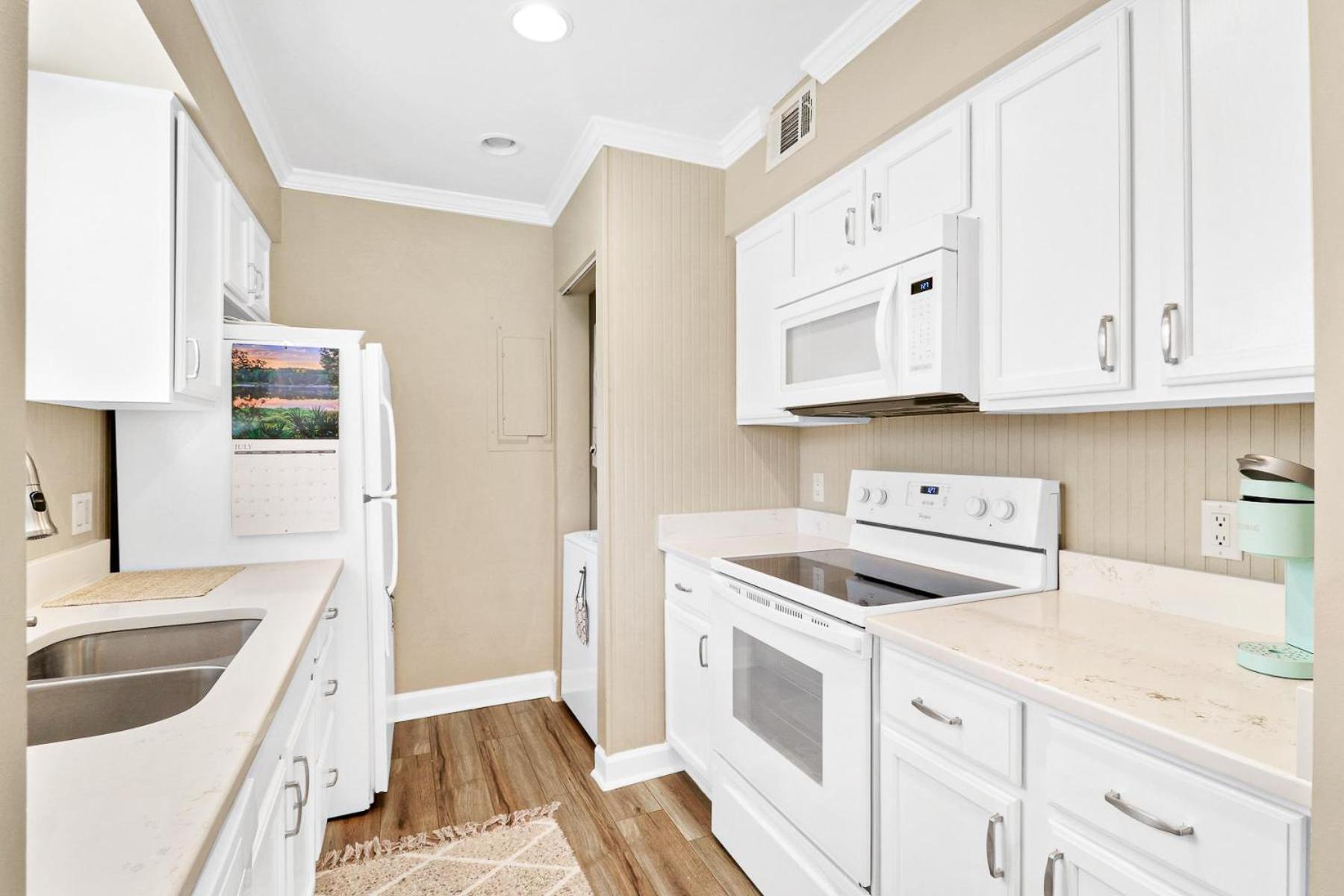 2381 Lighthouse Tennis Villa