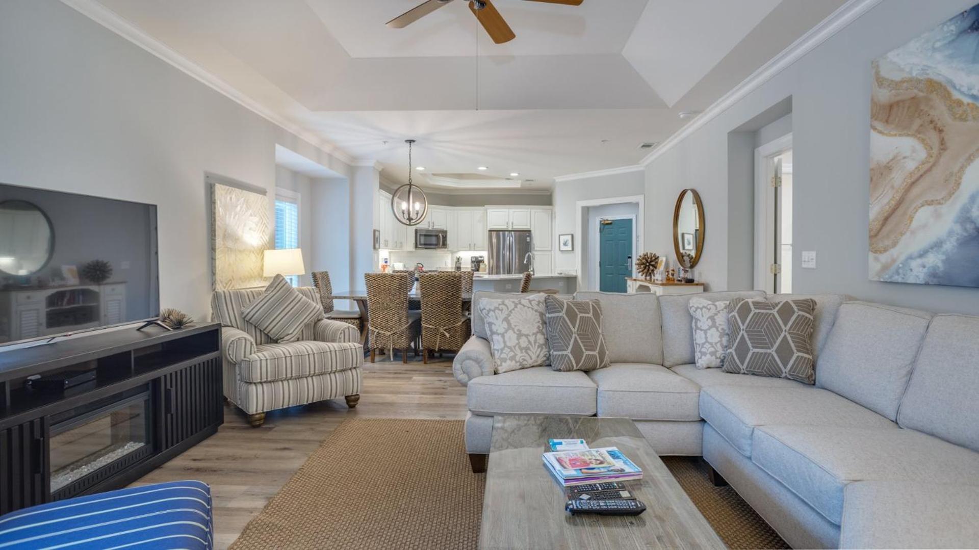 Coastal, Luxury, Walk To Villa *