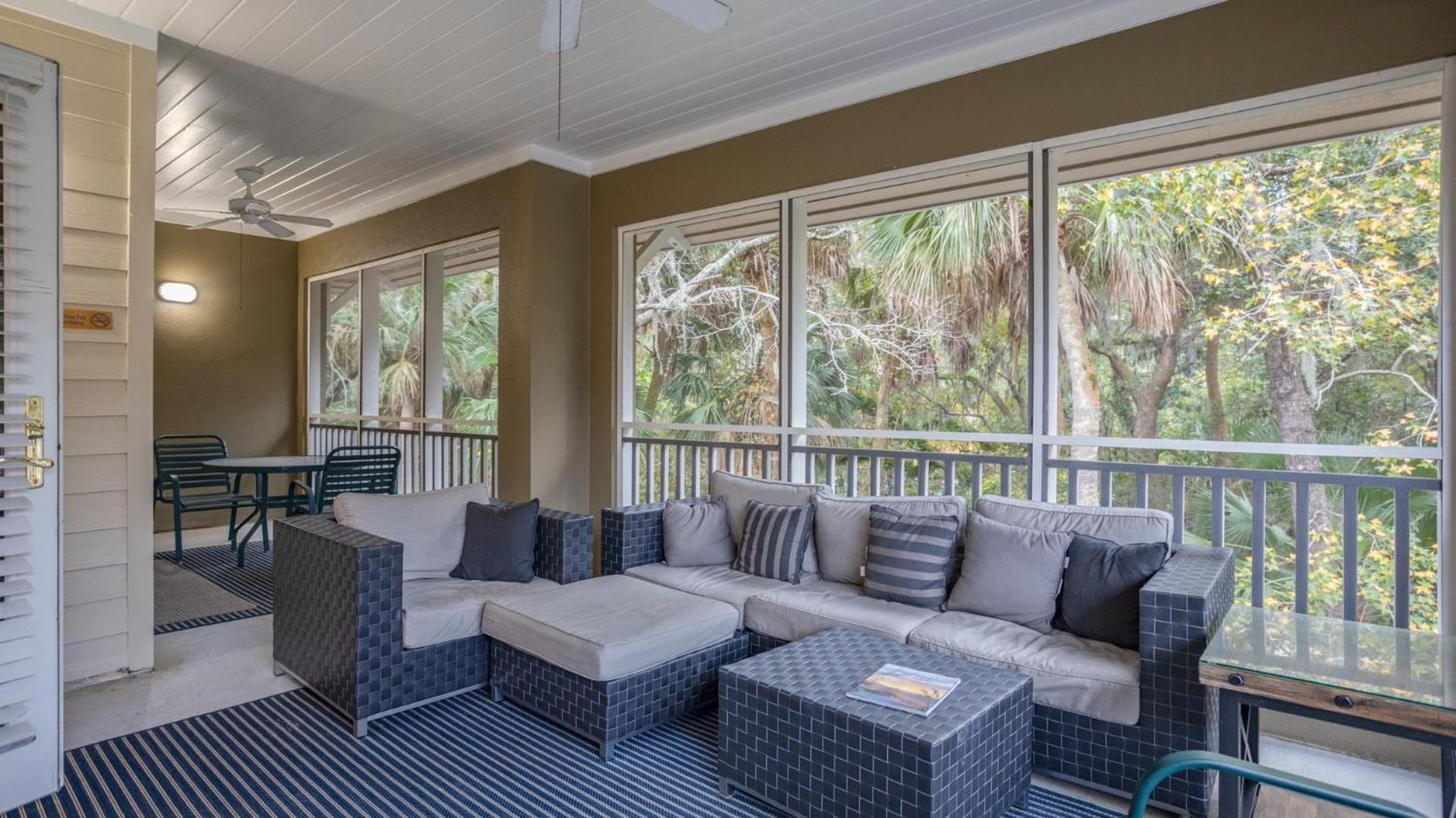 Coastal, Luxury, Walk To Villa *