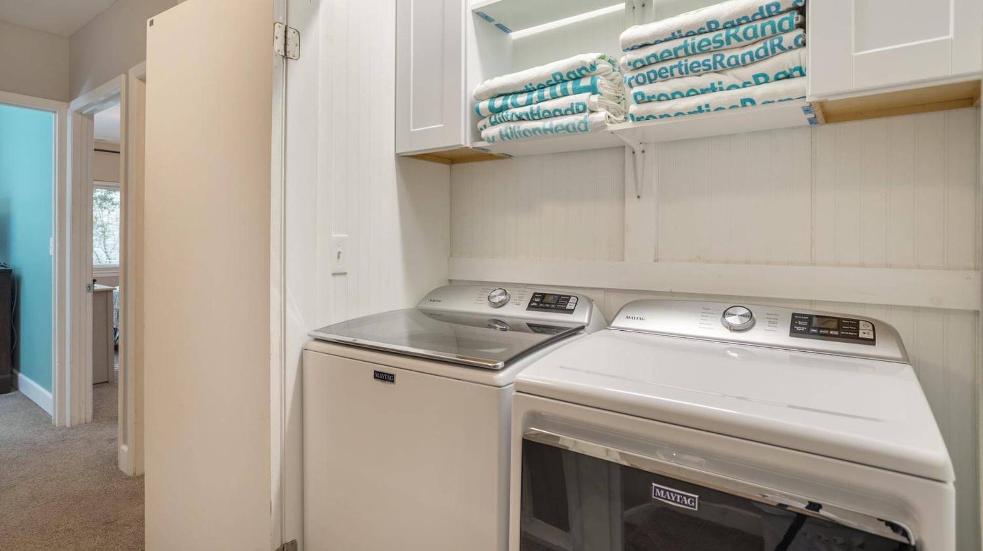 Pet Friendly, Private Deck, Coastal *
