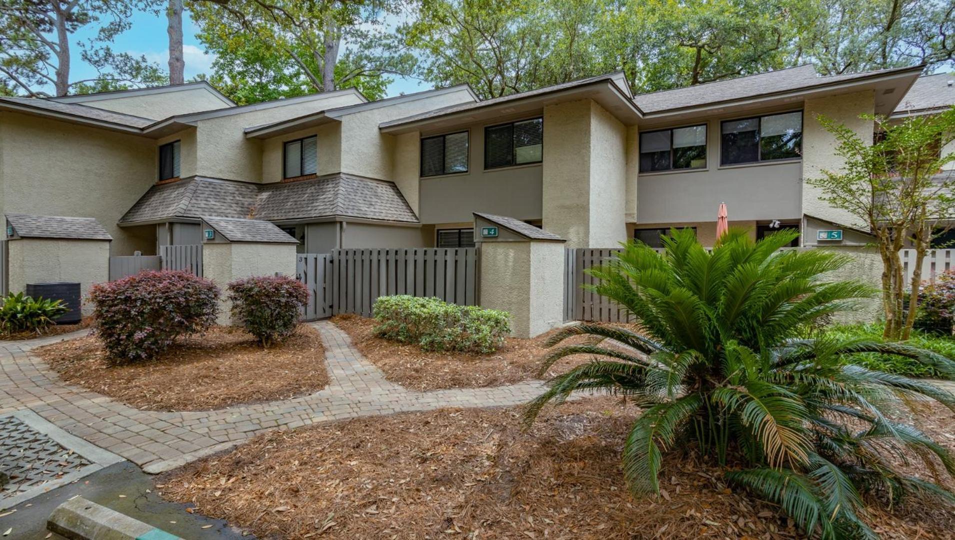 Pet Friendly, Coastal, Getaway * Hilton Head Island