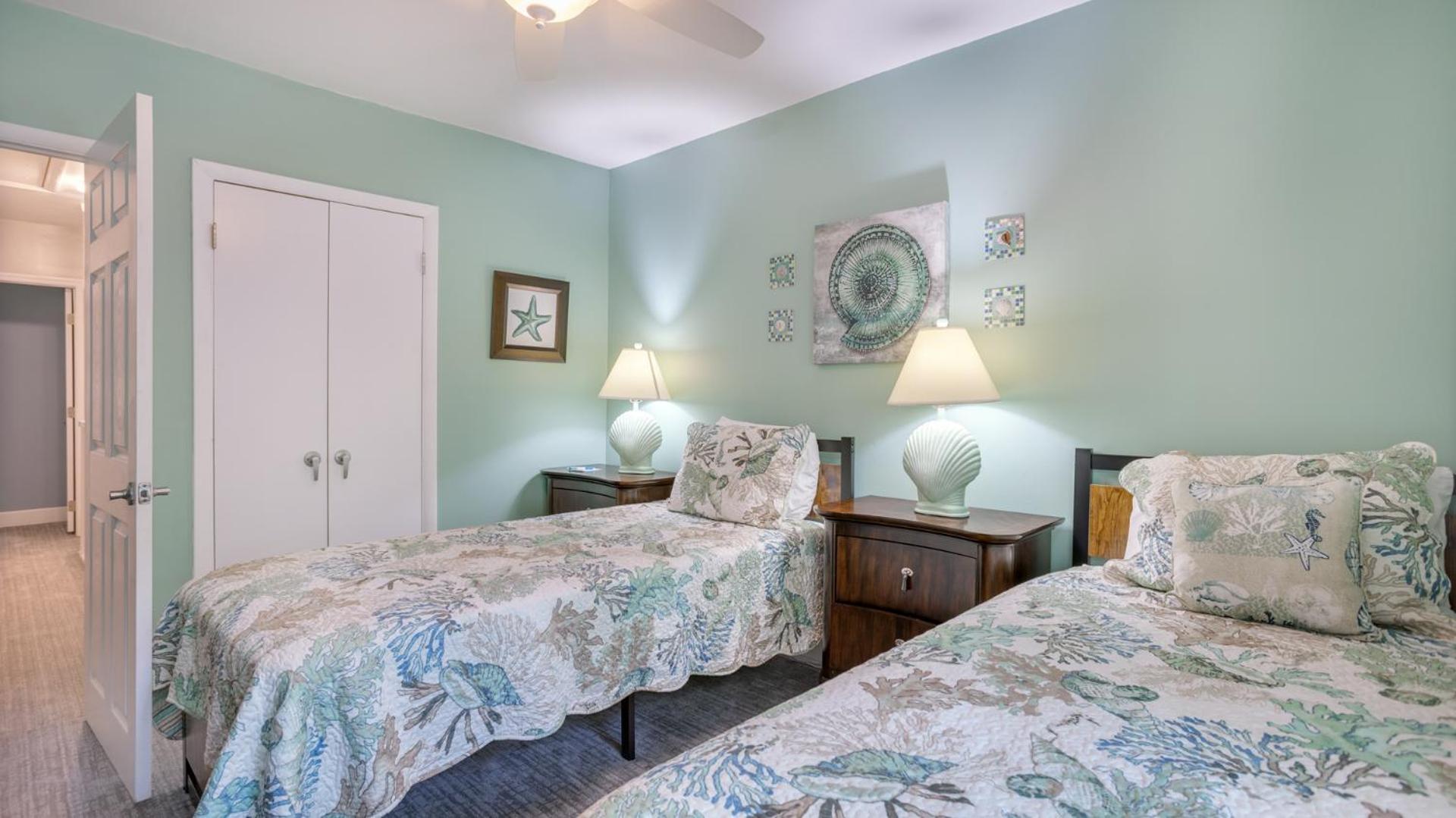 Pet Friendly, Private Deck, Coastal * Hilton Head Island
