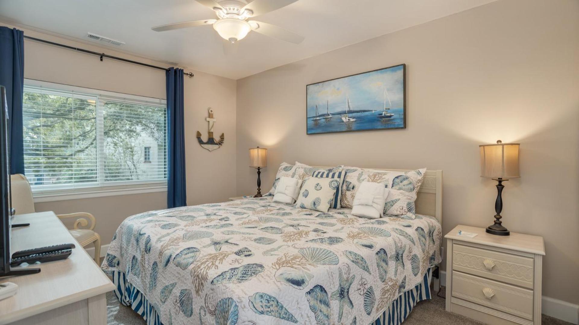 Pet Friendly, Private Deck, Coastal