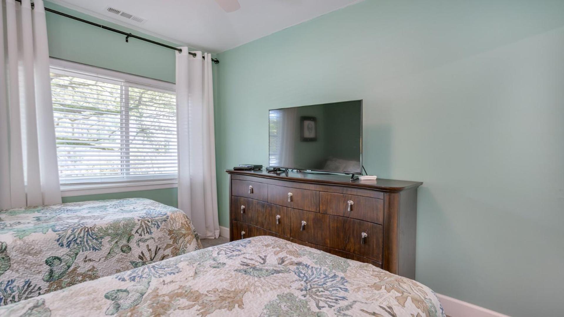 Villa Pet Friendly, Private Deck, Coastal