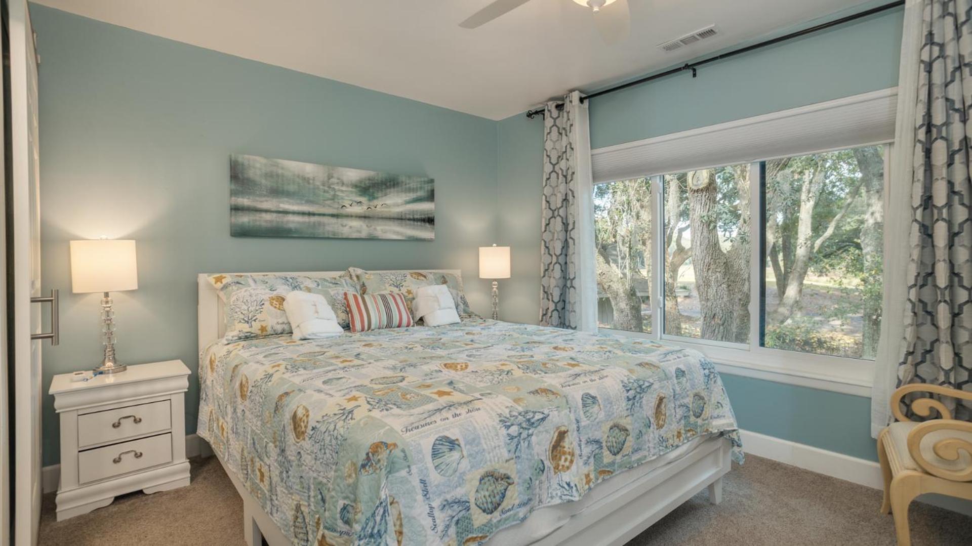 Villa Pet Friendly, Private Deck, Coastal