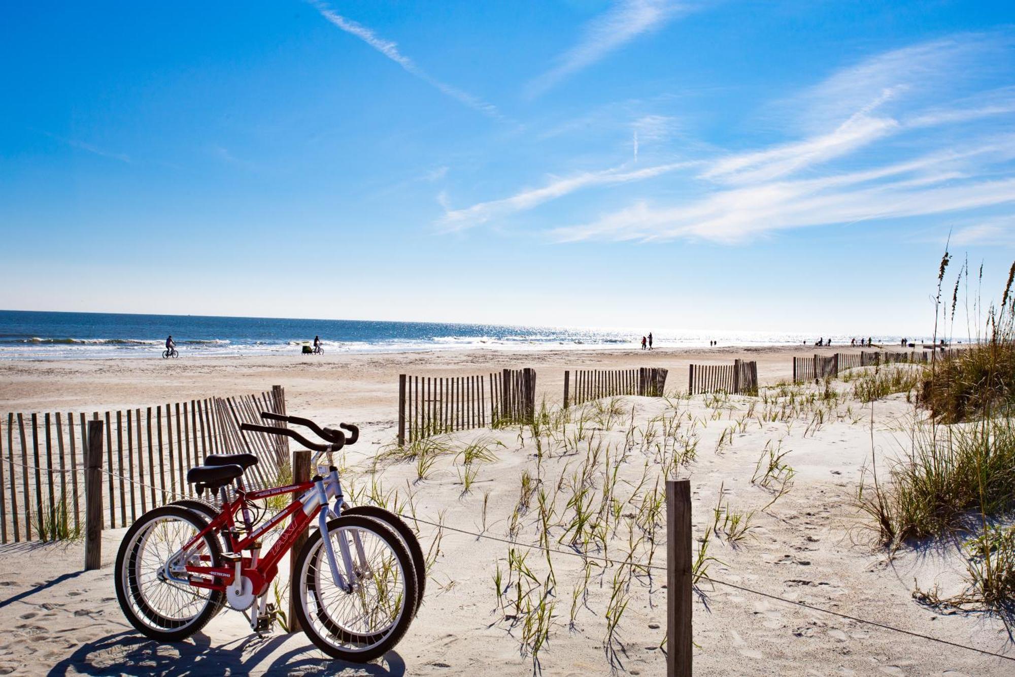 Family Getaway, Walk To Beach, Balcony Villa Hilton Head Island