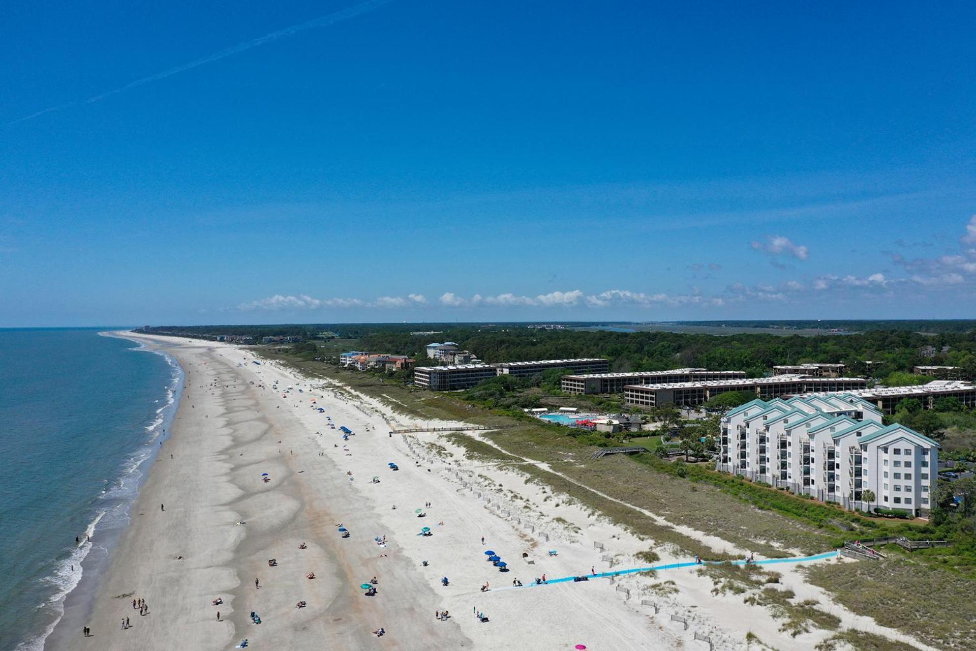 Family Getaway, Walk To Beach, Balcony *