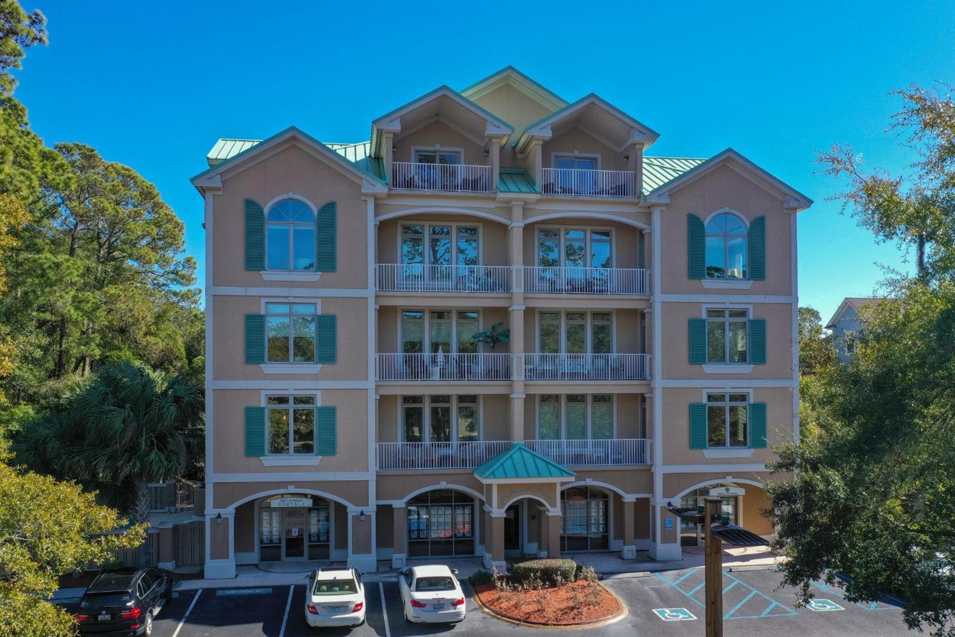 Family Getaway, Walk To Beach, Balcony