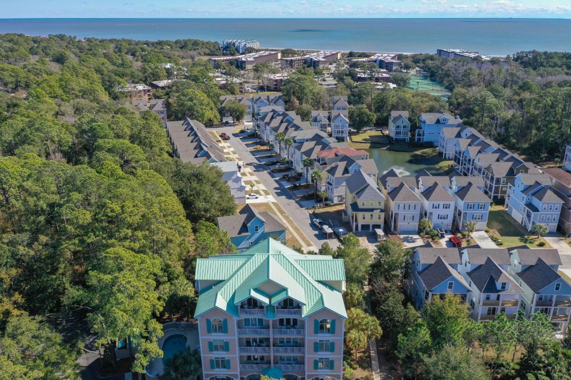 Family Getaway, Walk To Beach, Balcony Villa Hilton Head Island