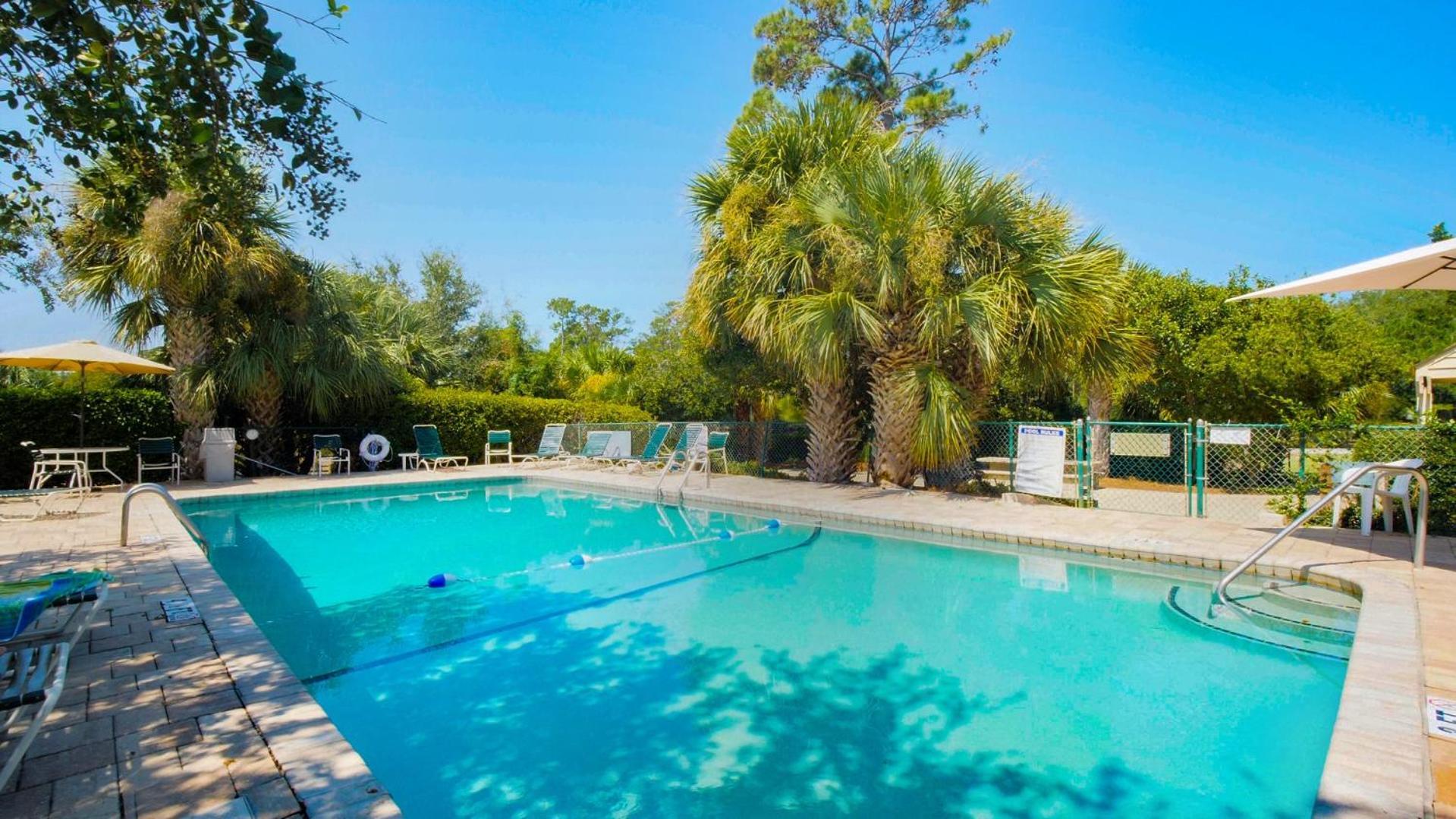 Villa Private Patio, Pool, Coastal Getaway *