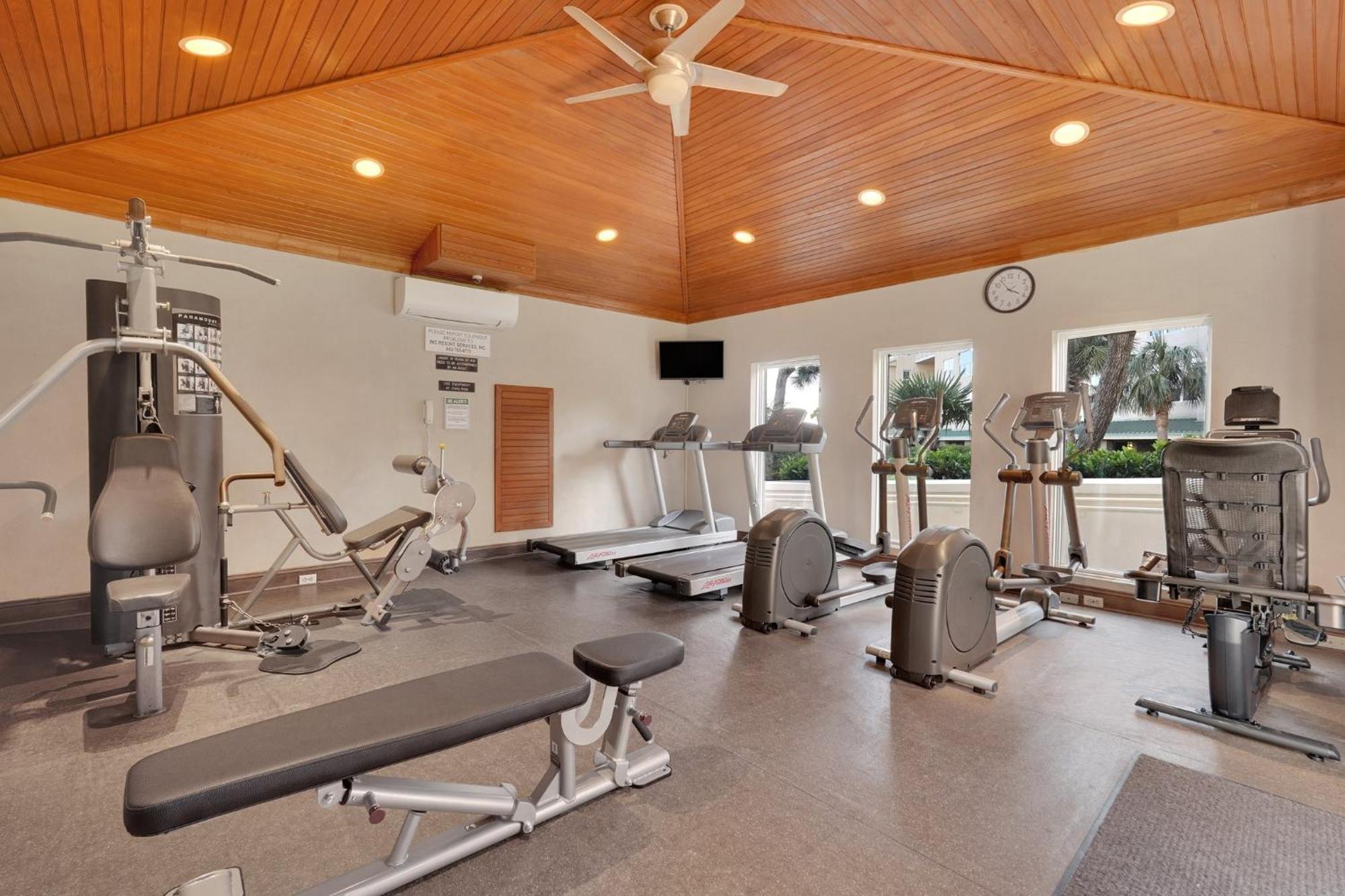 Oceanfront, Large Suites, Free Bikes Villa Hilton Head Island