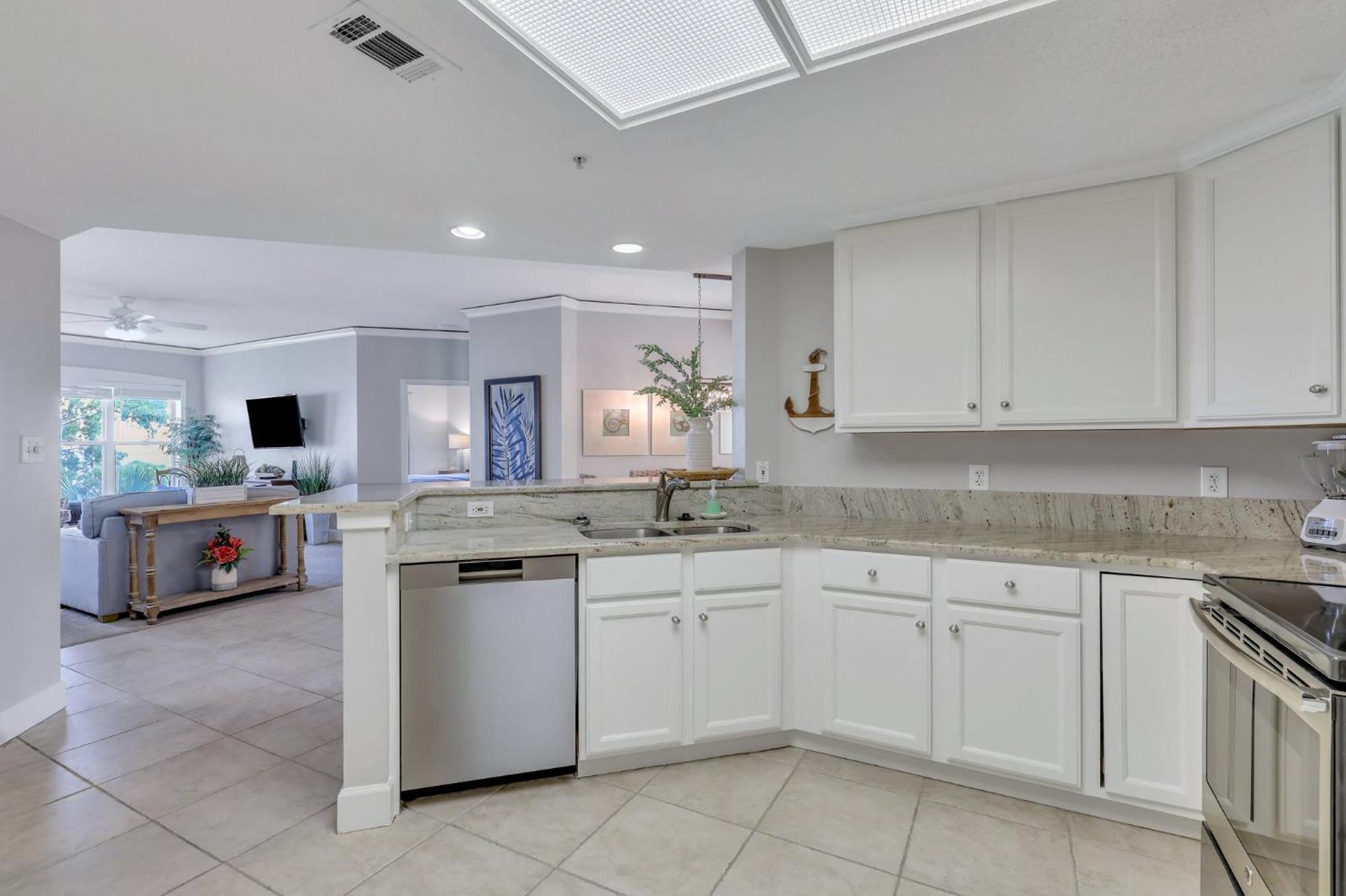 Oceanfront, Large Suites, Free Bikes Villa Hilton Head Island