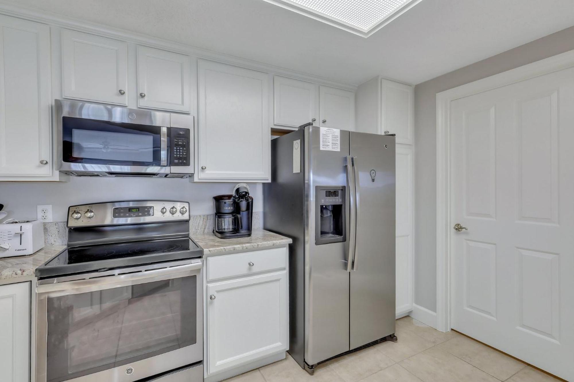 Oceanfront, Large Suites, Free Bikes Hilton Head Island