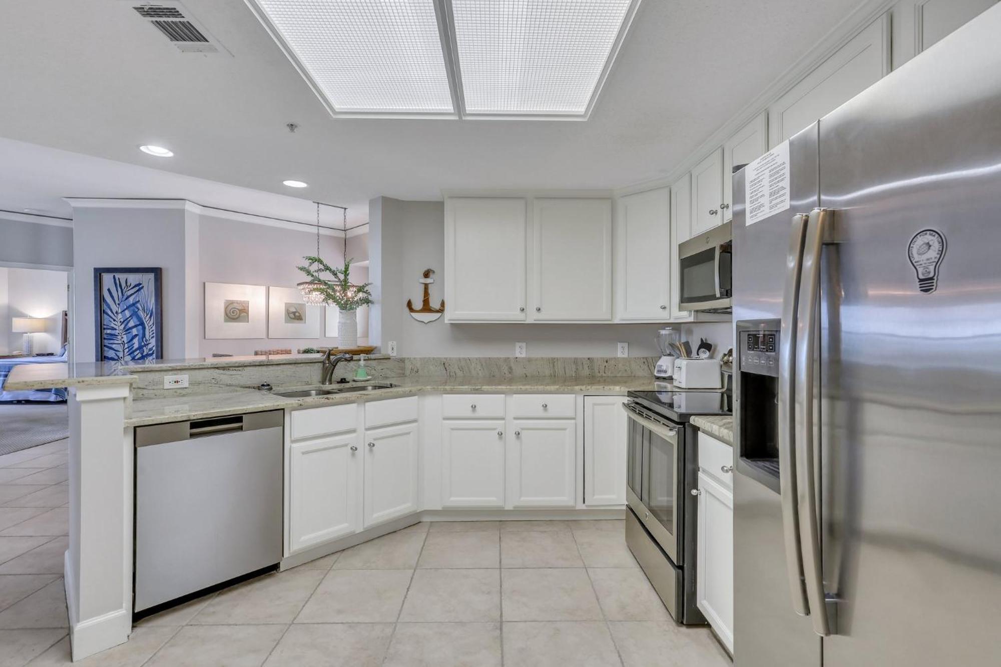 Oceanfront, Large Suites, Free Bikes * Hilton Head Island