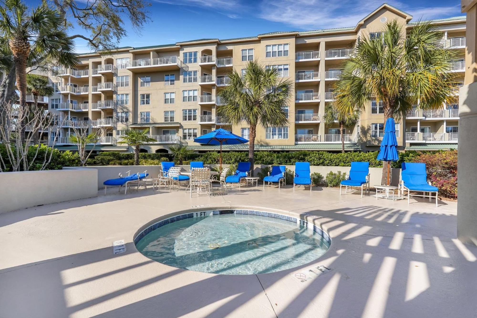 Oceanfront, Large Suites, Free Bikes * Hilton Head Island