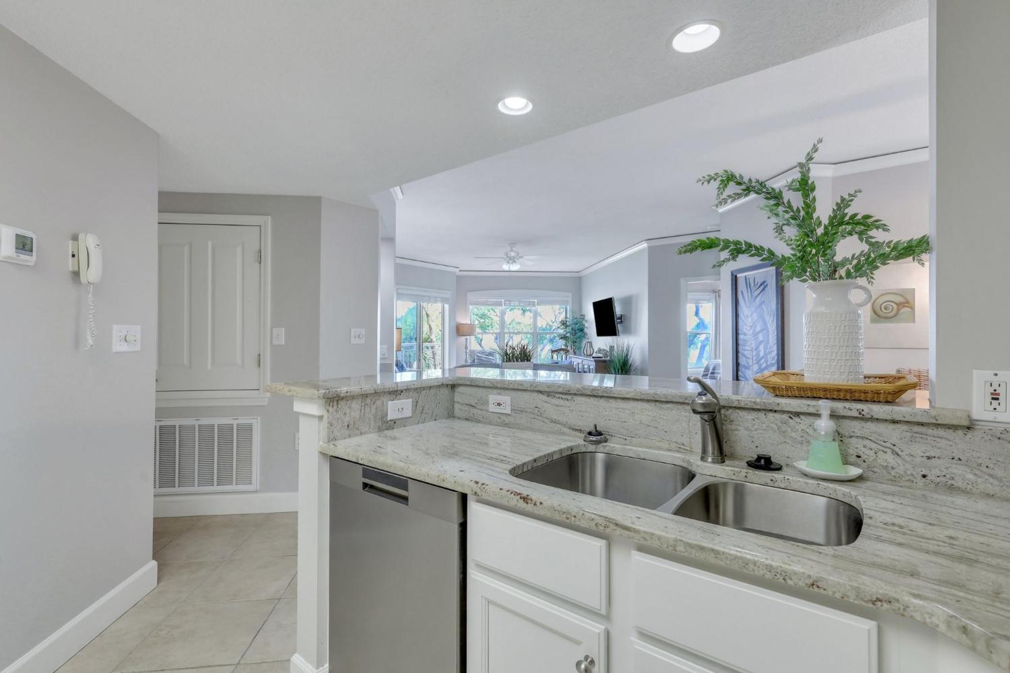 Villa Oceanfront, Large Suites, Free Bikes Hilton Head Island