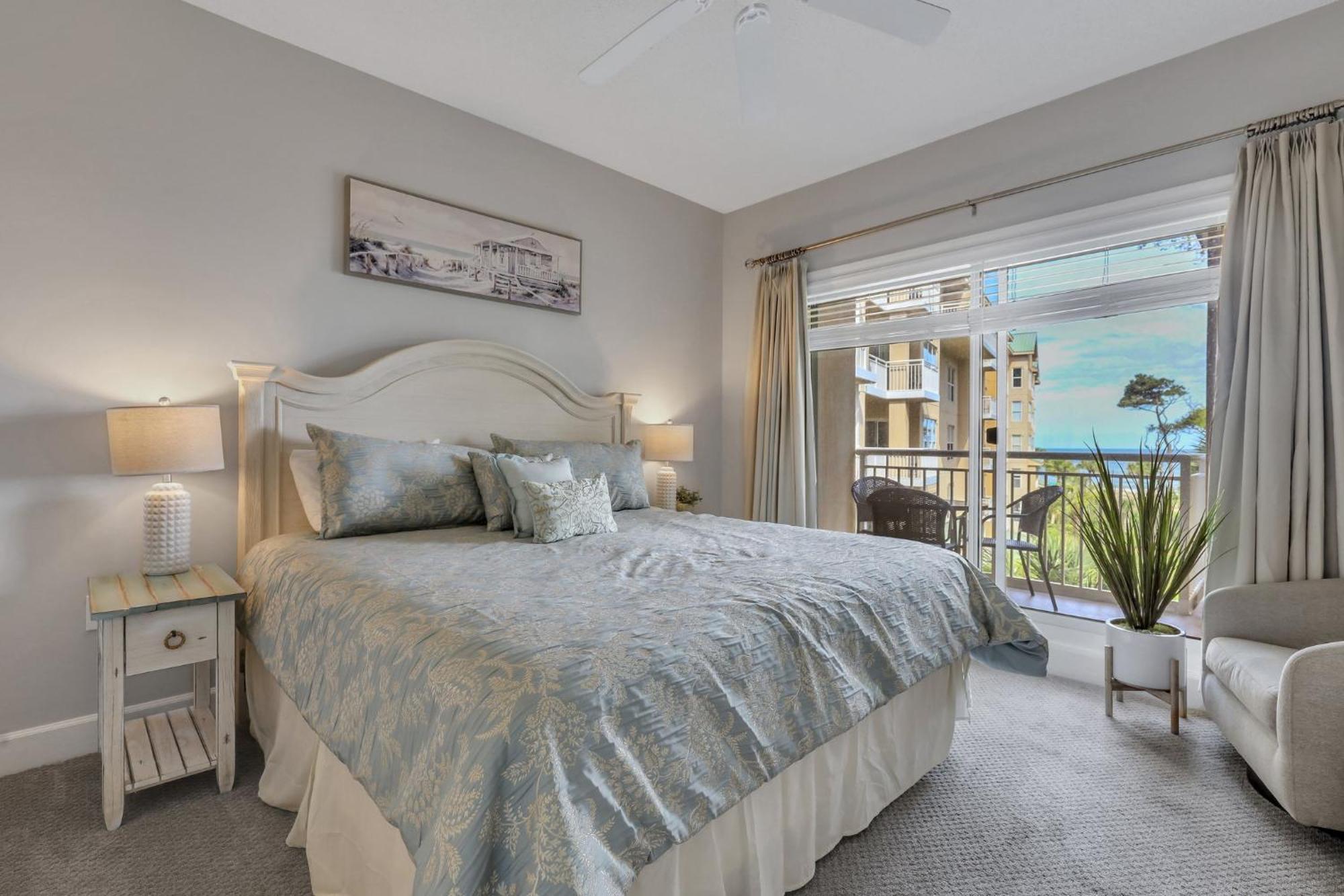 Oceanfront, Large Suites, Free Bikes Villa *