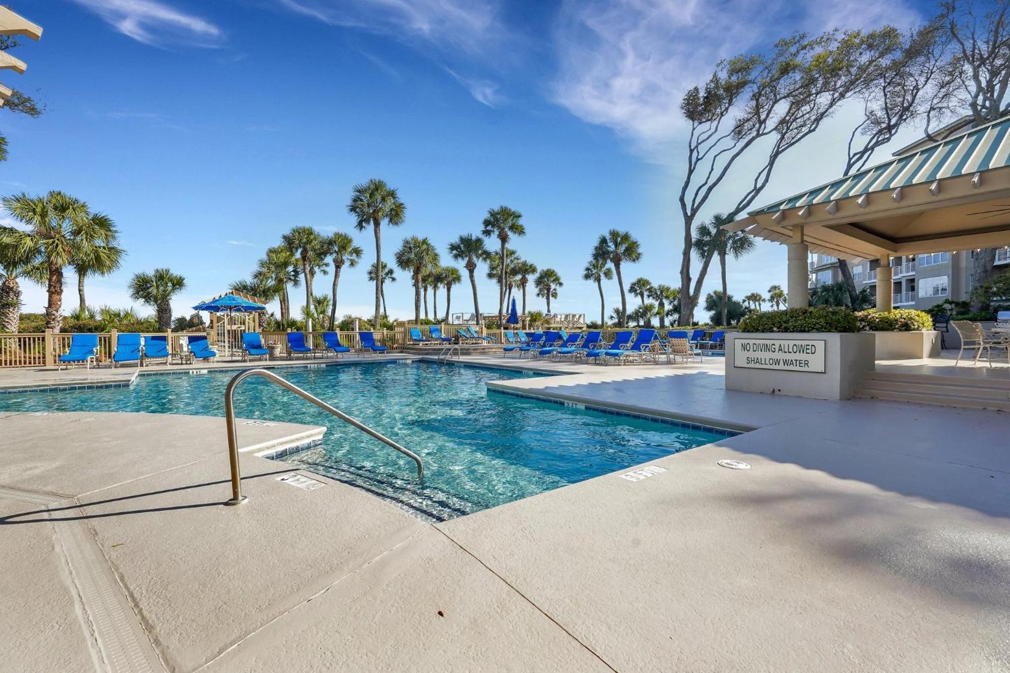 Oceanfront, Large Suites, Free Bikes Villa Hilton Head Island