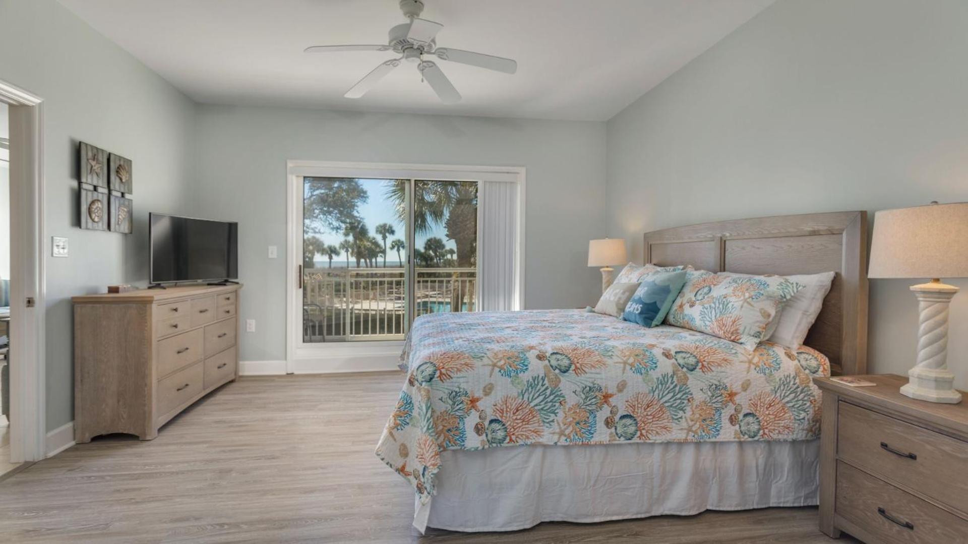 Villa Complex Pool, Getaway, Oceanfront