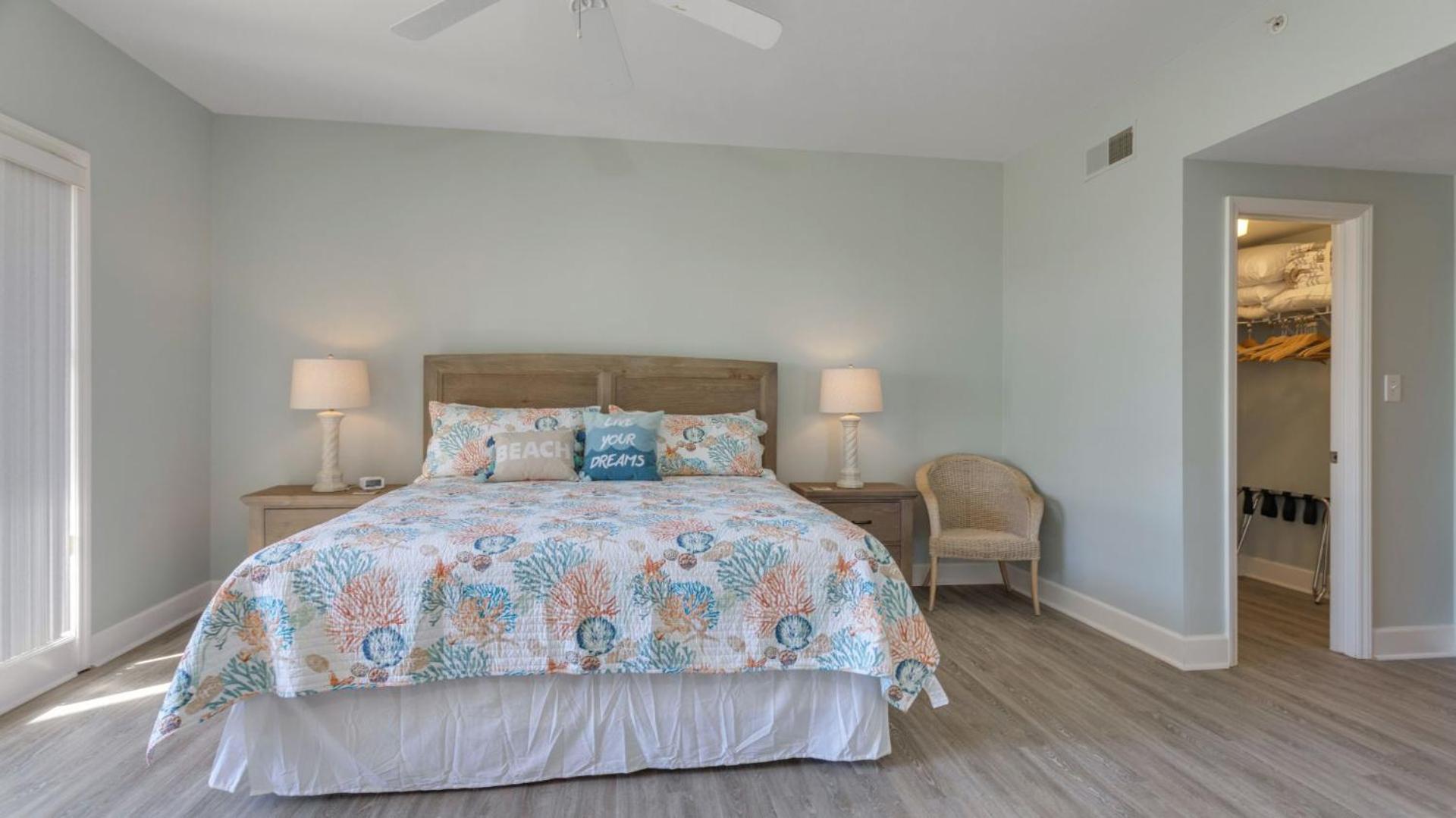 Villa Complex Pool, Getaway, Oceanfront