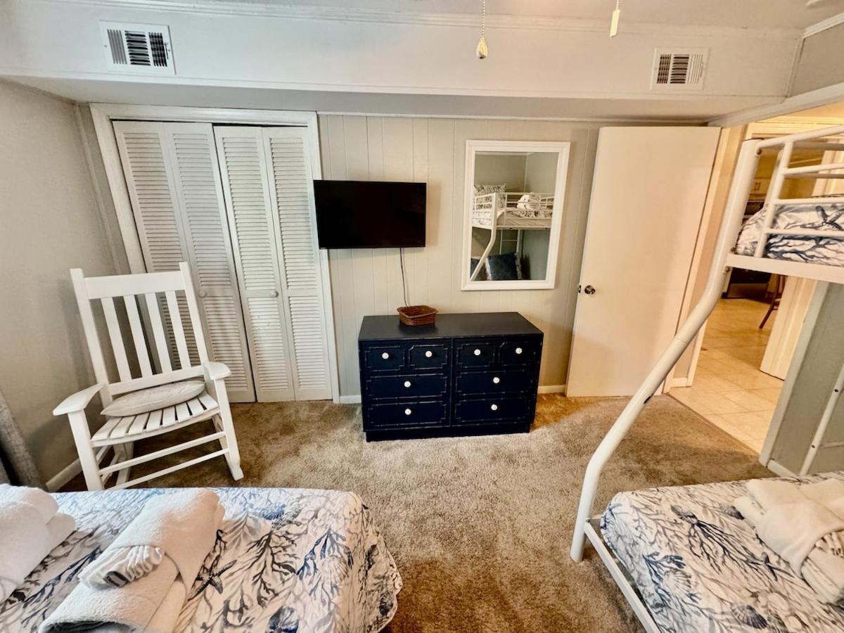 Walk To The - 2 Bed Close To It * Hilton Head Island