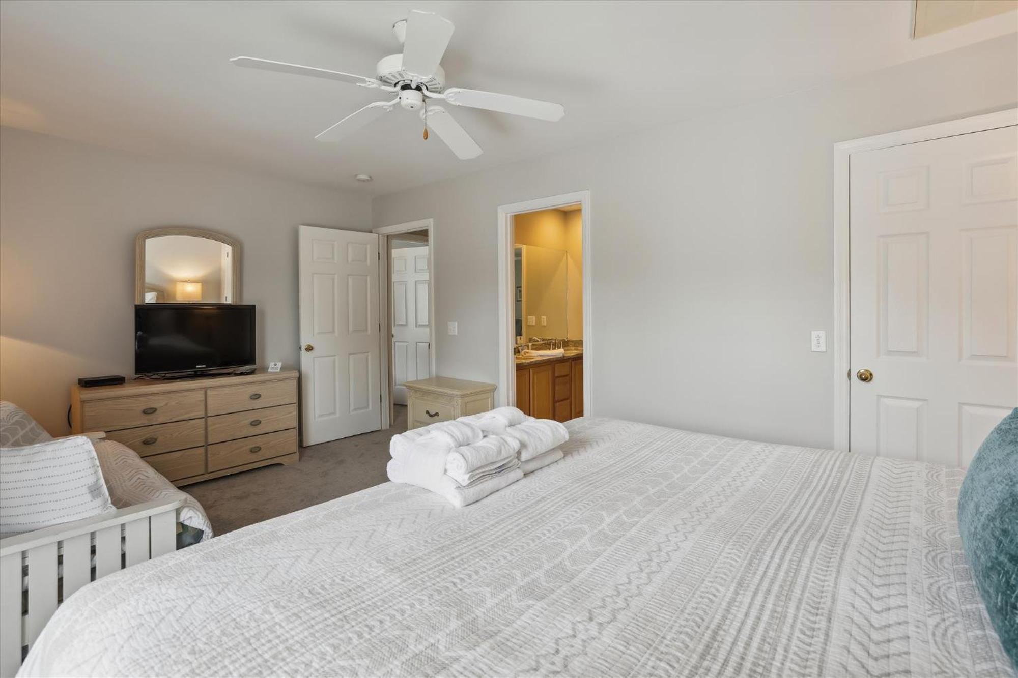 Holiday home 41 Bradley- Private Pool, Newly Updated, Quick Walk To Beach! Free Activities Included Hilton Head Island