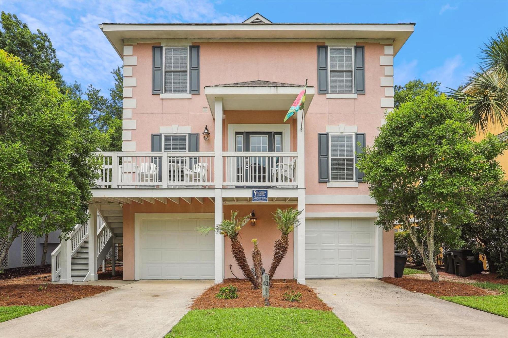 41 Bradley- Private Pool, Newly Updated, Quick Walk To Beach! Free Activities Included Holiday home