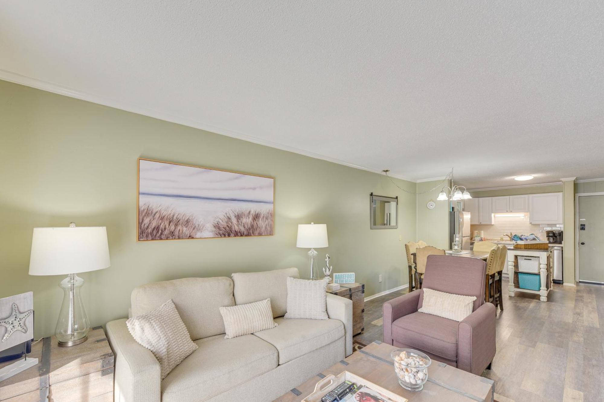 Apartment With Pool About 1 Mi To Beach! *