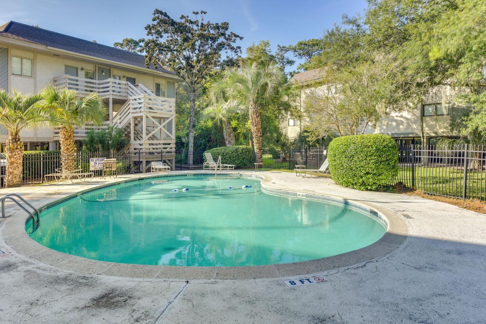With Pool About 1 Mi To Beach! Apartment Hilton Head Island