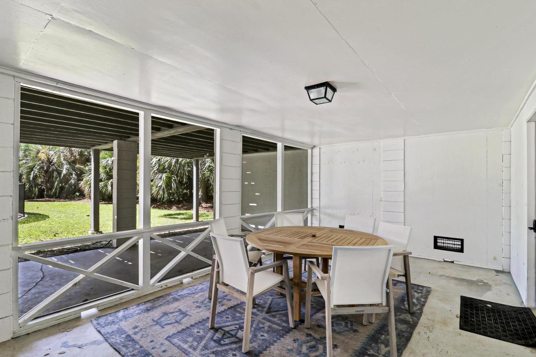 Holiday home 22 Dollar Road | Koi
