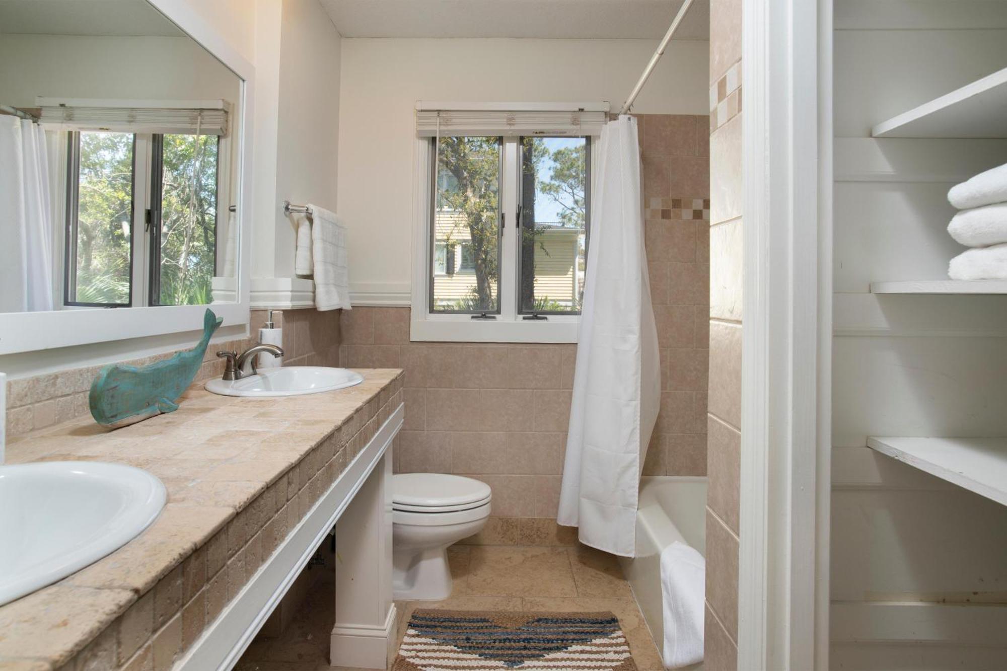 22 Dollar Road | Koi Holiday home *