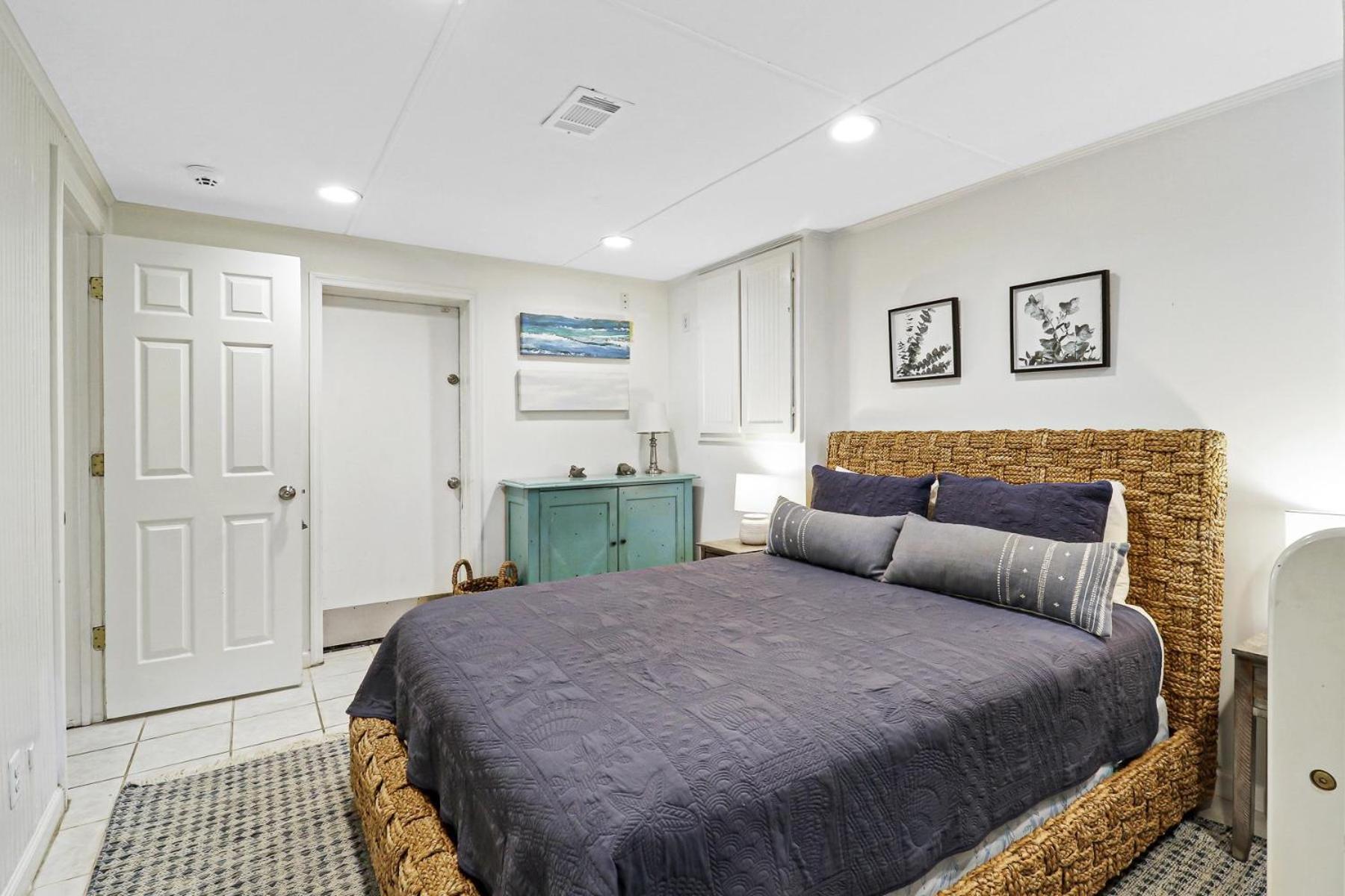 22 Dollar Road | Koi * Hilton Head Island