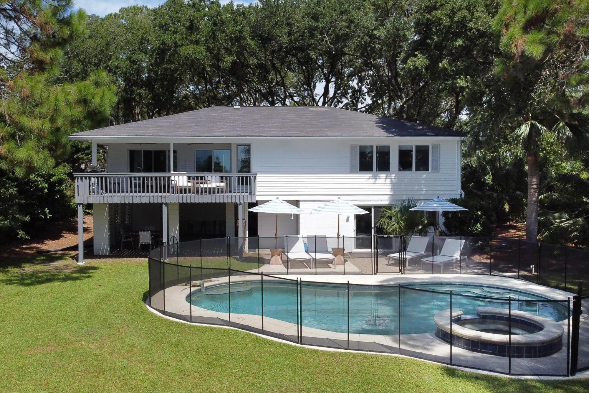 22 Dollar Road | Koi Holiday home *