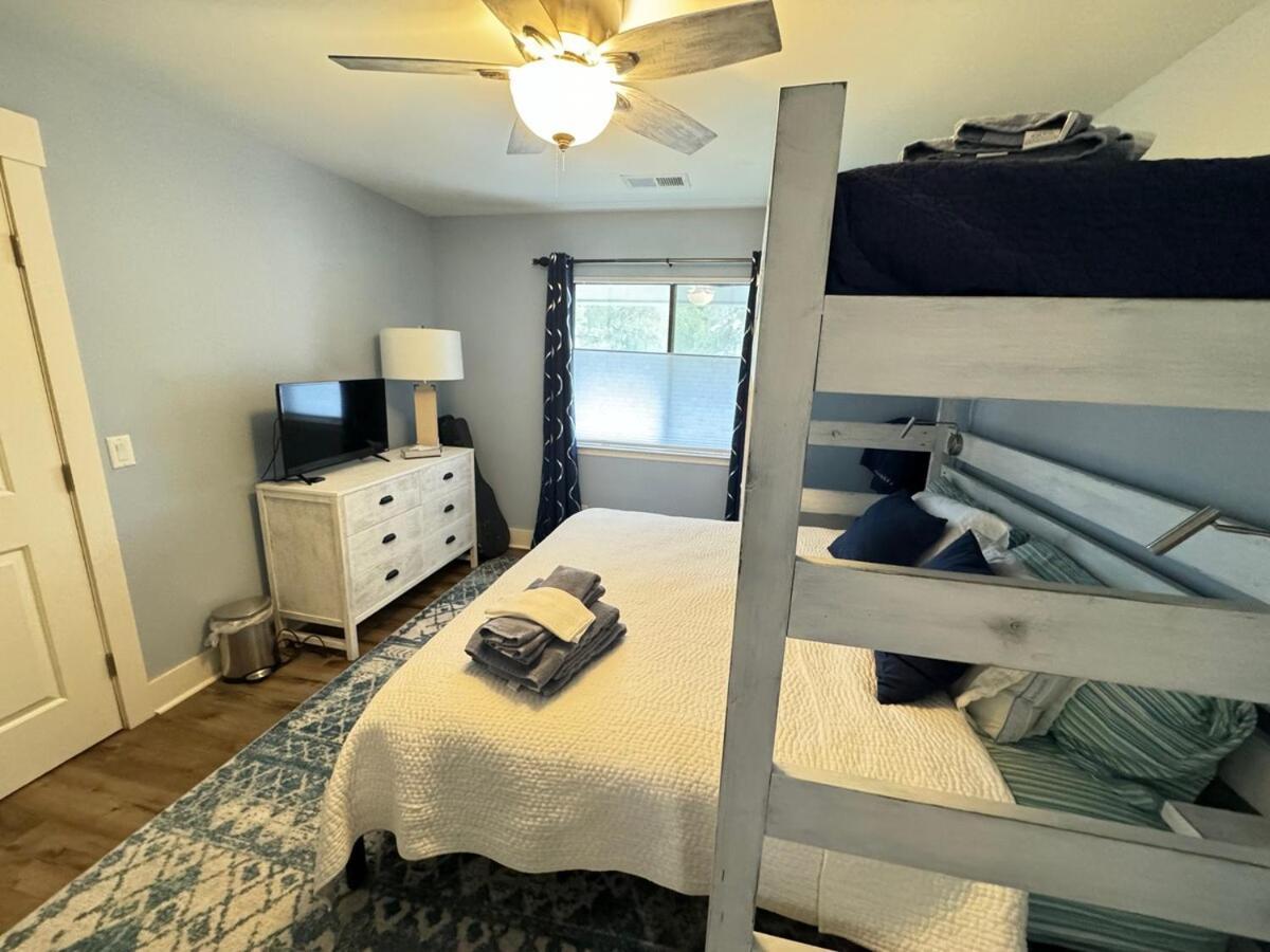 Steps To 3 Bed 2 Bath With Private Pool * Hilton Head Island
