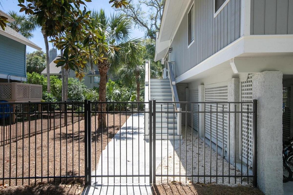 Steps To 3 Bed 2 Bath With Private Pool Holiday home Hilton Head Island