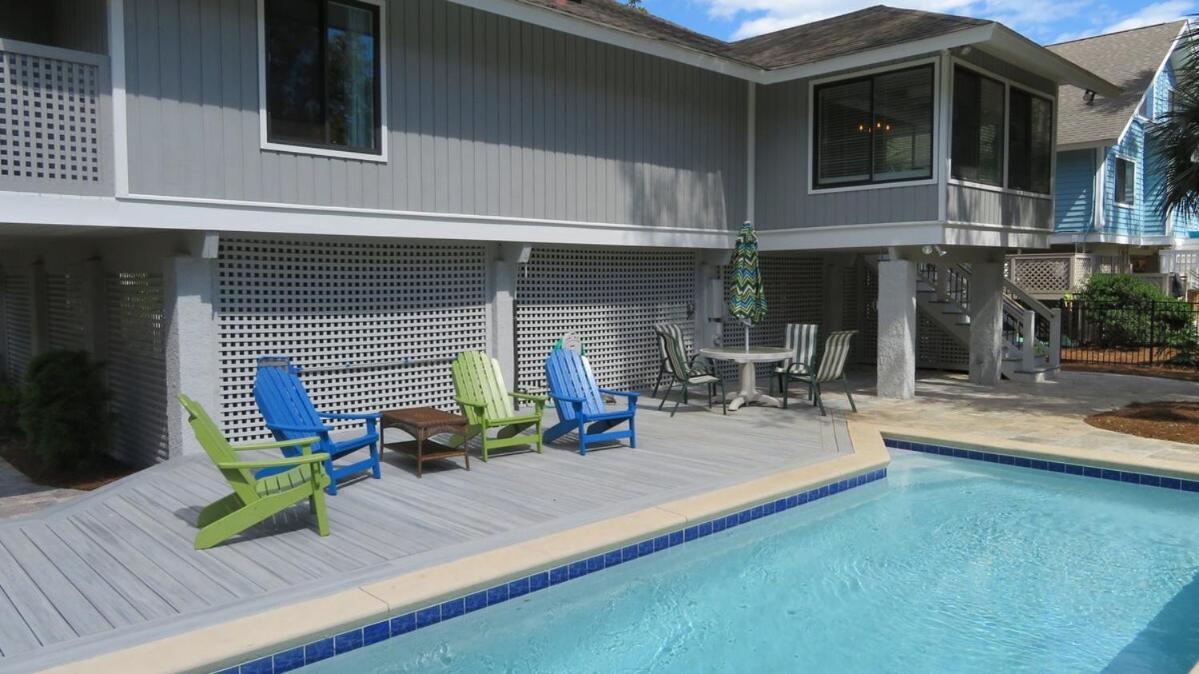 Holiday home Steps To 3 Bed 2 Bath With Private Pool
